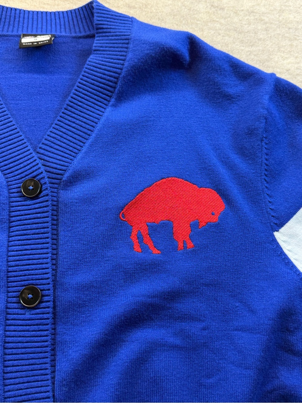Buffalo Bills Ultra Game NFL Cardigan Sweater Blue Red NWT Size S - Picture 4 of 8